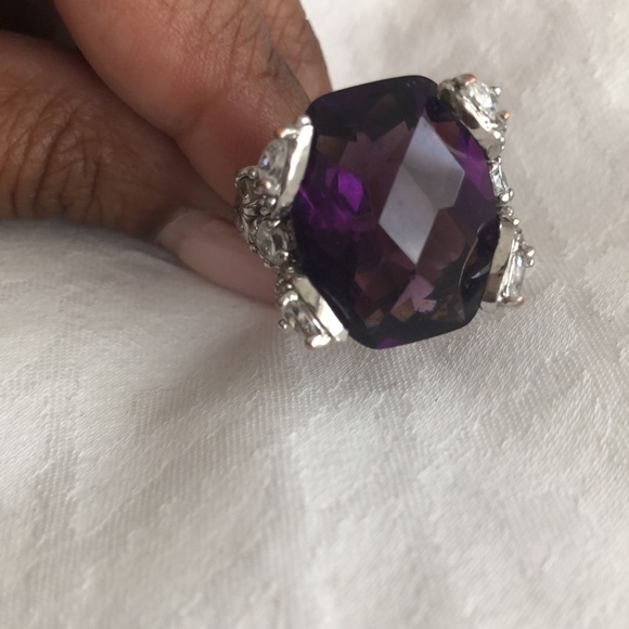 Purple and clear stone statement ring - Picture 5 of 8